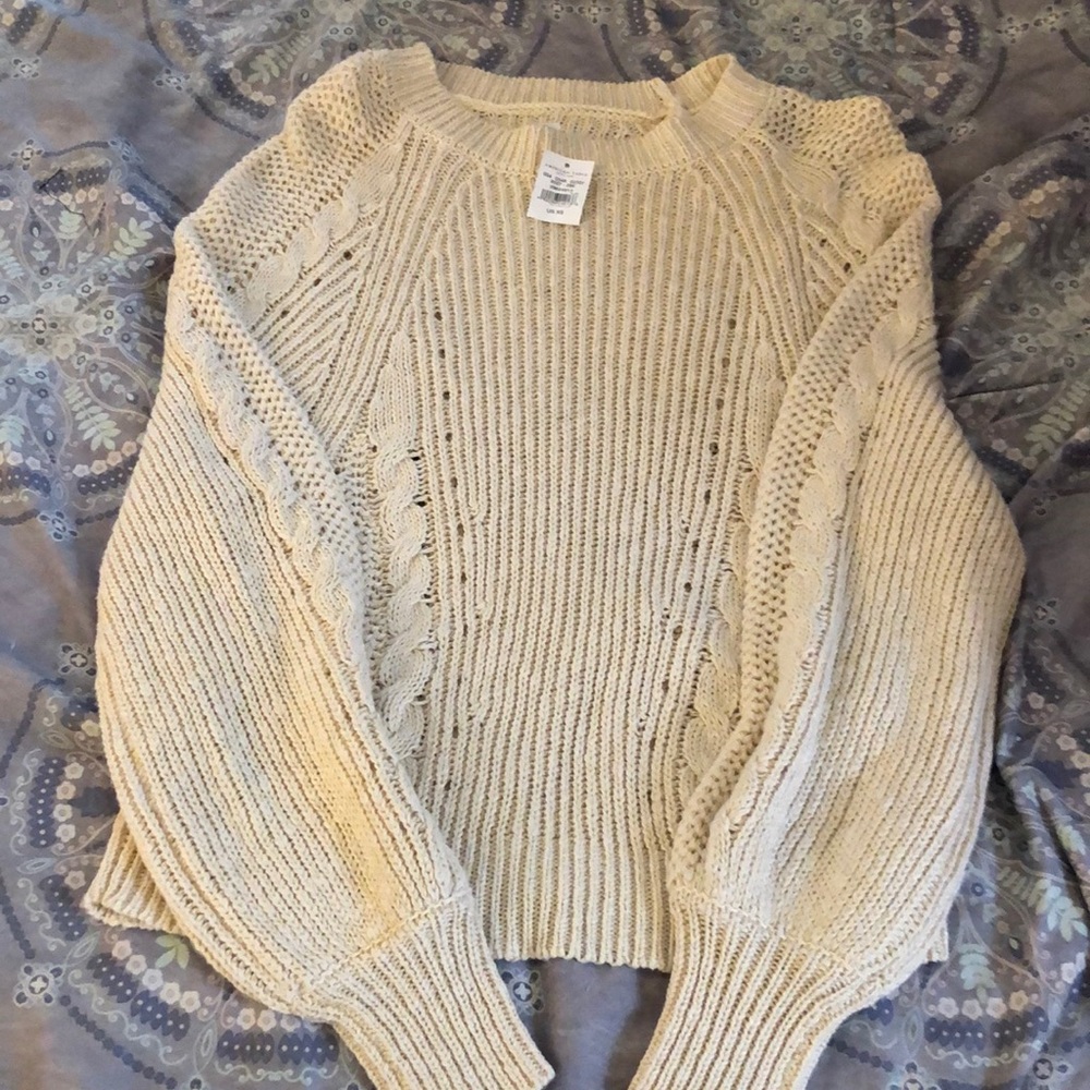 American eagle puff sleeve sweater